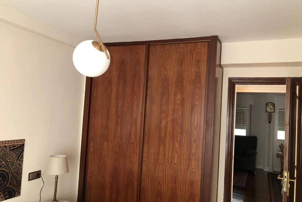 Ferienwohnung Piso En El Centro De Oviédo Exterior foto